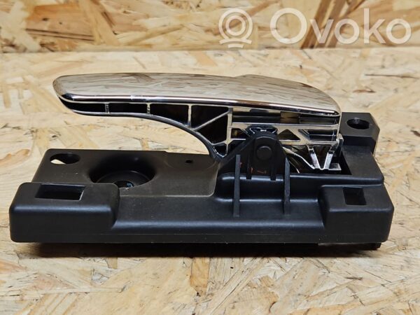 Jeep Grand Cherokee Front door interior handle