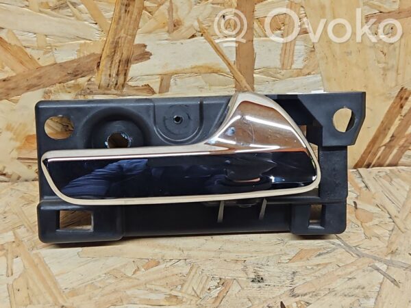 Jeep Grand Cherokee Front door interior handle