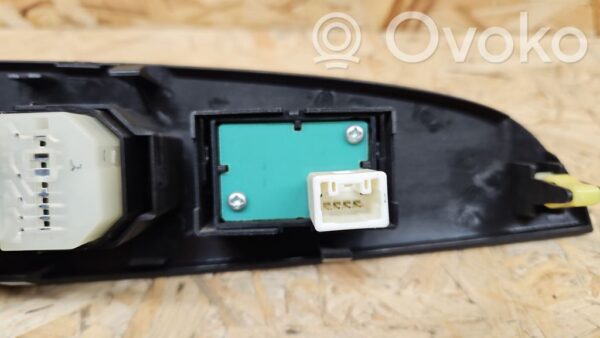 rrr-part-1792-a590df5ea70a10f47851c33c8c77fa58 Lexus IS 220D-250-350 Electric window control switch