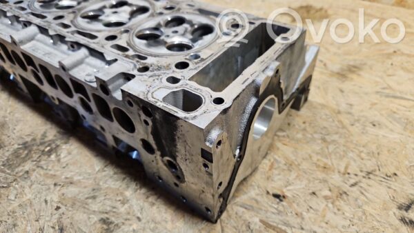 Mercedes-Benz S W221 Engine head