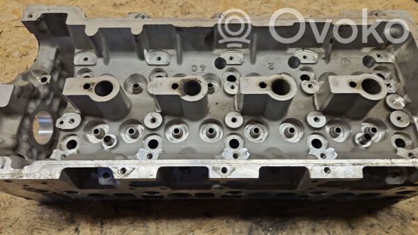 Mercedes-Benz S W221 Engine head