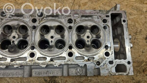 Mercedes-Benz S W221 Engine head