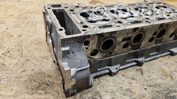 Mercedes-Benz S W221 Engine head