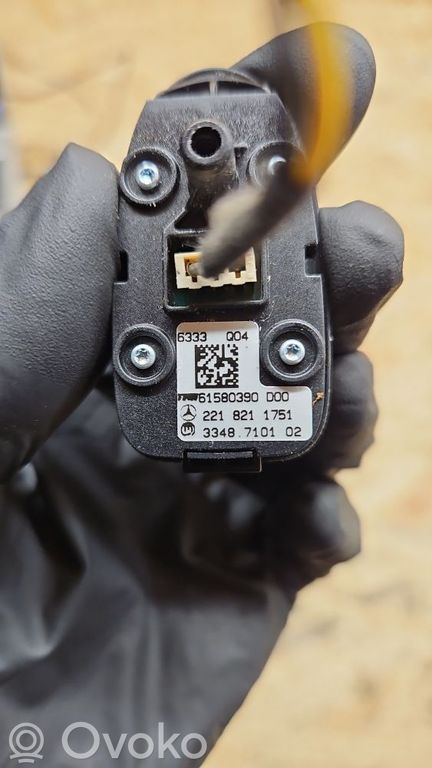 rrr-part-1855-98e19beac215b1a95597c50d2dedc785 Mercedes-Benz S W221 Steering wheel buttons/switches