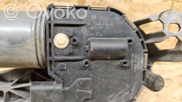 rrr-part-1872-0fb726cd602c18568271b20610796672 Mercedes-Benz S W221 Front wiper linkage and motor