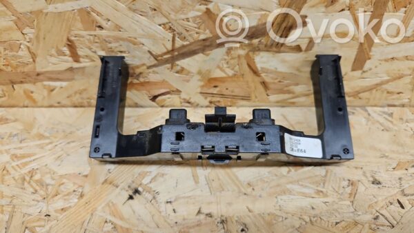Mercedes-Benz S W221 Armrest lock