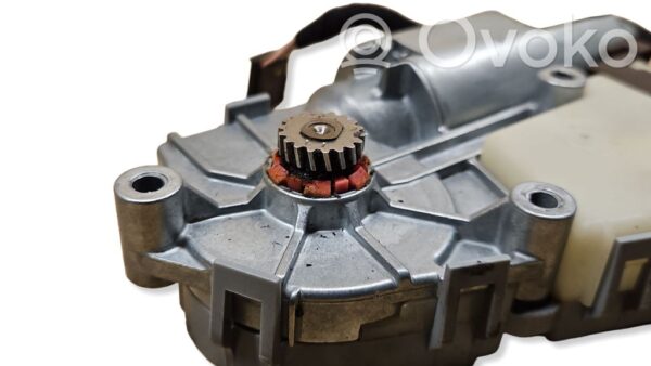 rrr-part-189-7bfb4fac068f951b5332c503421a6261-1 Audi A6 S6 C5 4B Katuseluugi mootor/ajam