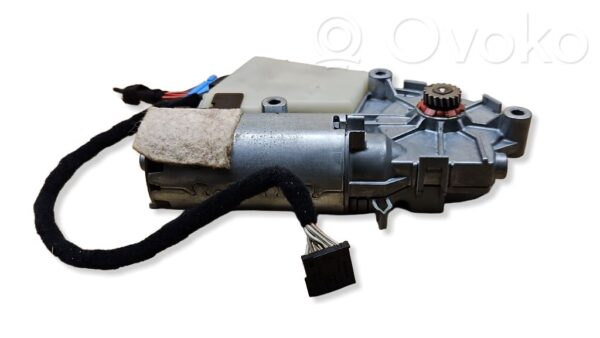 rrr-part-189-a529aac57c24337388ab1798b63b4a56-1 Audi A6 S6 C5 4B Katuseluugi mootor/ajam