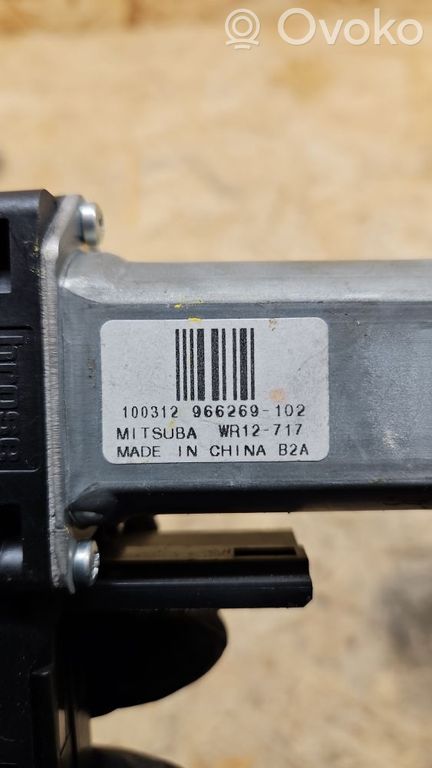 Volvo XC60 Front door window regulator motor