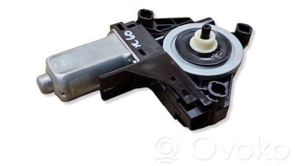 Volvo XC60 Front door window regulator motor