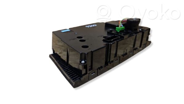 rrr-part-195-528f32fd252bc8dcf71d3b9f8ea2b517-1 Volvo S60 Climate control unit