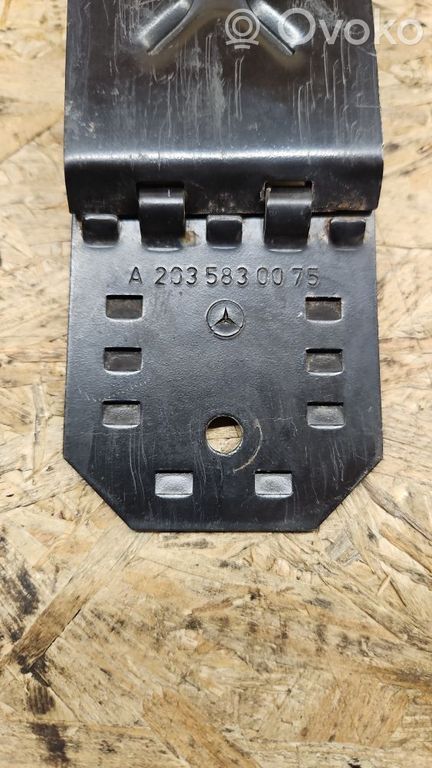 rrr-part-1980-e528e68c6805b220b311c3b534d7b521-1 Mercedes-Benz S W221 Tool set