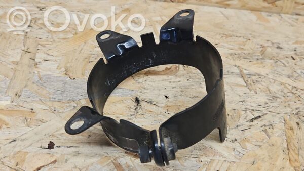 Mercedes-Benz S W221 Fuel filter bracket/mount holder