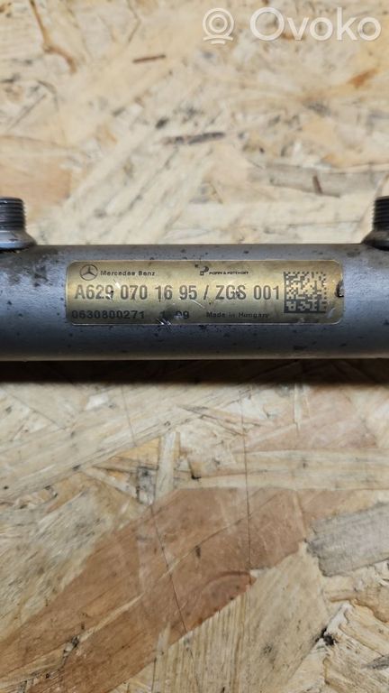 Mercedes-Benz S W221 Fuel main line pipe