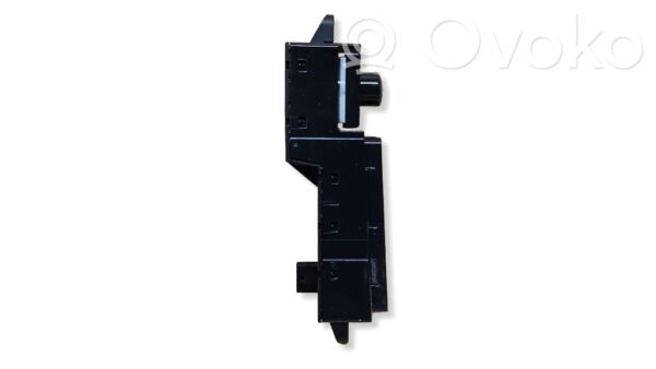 rrr-part-202-af7216a641348811eff447e6cc004c4f-1 Mercedes-Benz CLS C219 Käigukangi indikaator