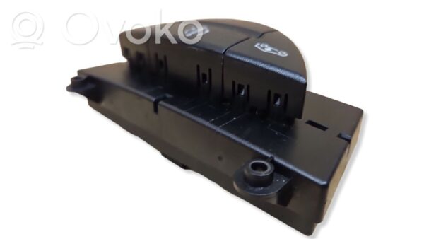 Mercedes-Benz CLS C219 Suspension ride height/mode switch