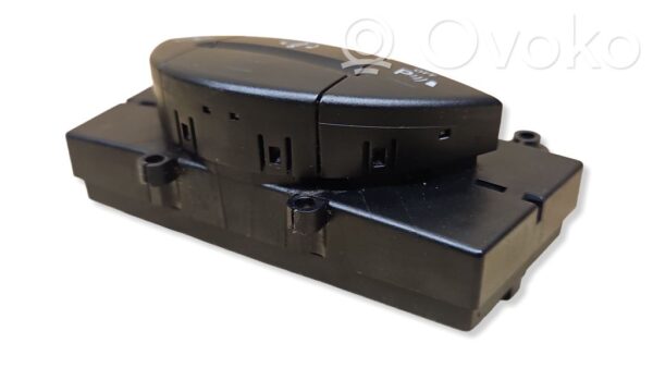 Mercedes-Benz CLS C219 Suspension ride height/mode switch