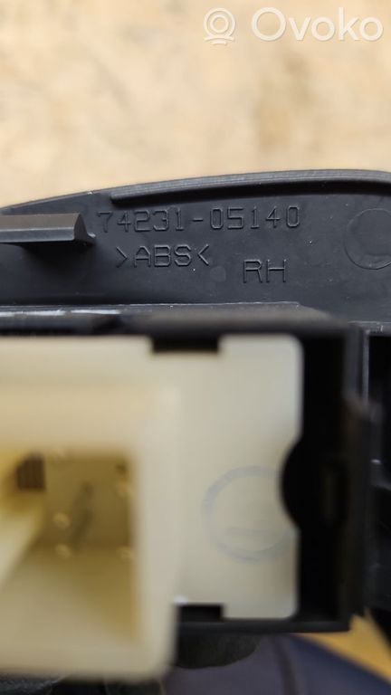 Toyota Avensis T250 Electric window control switch