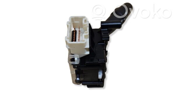 rrr-part-221-381dcc65fcb2a75f70688faa0cd663c1 Toyota Avensis T250 Indicator stalk