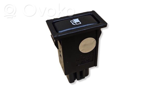 Toyota Avensis T250 Fuel tank opening switch