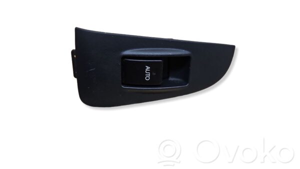 rrr-part-224-db80051baadefe5a45e24b182b9563dd-1 Toyota Avensis T250 Electric window control switch