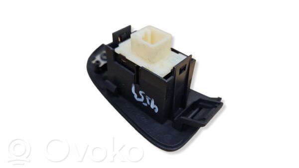 rrr-part-224-e7b927850d0ce0a50cedee101c984538 Toyota Avensis T250 Electric window control switch