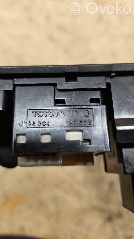 Toyota Avensis T250 Wing mirror switch