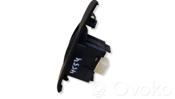 rrr-part-228-15f20e09dd24d1a1523e29db7c446296-1 Toyota Avensis T250 Electric window control switch