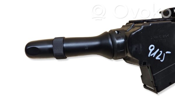 Lexus IS 220D-250-350 Wiper turn signal indicator stalk/switch