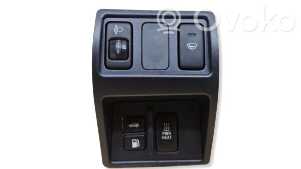 Lexus IS 220D-250-350 A set of switches
