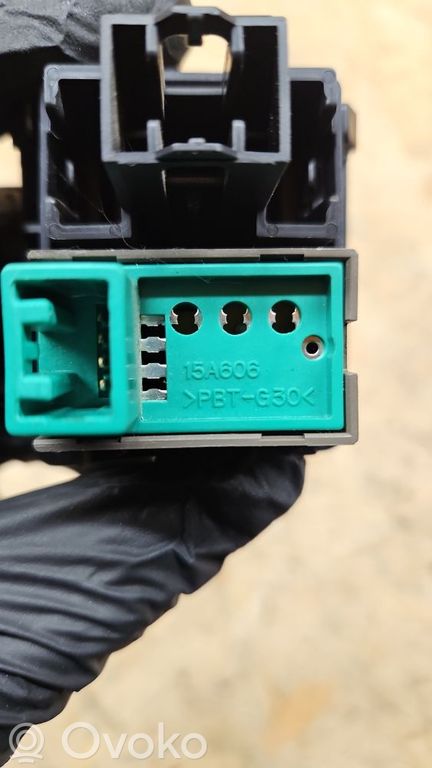 Lexus IS 220D-250-350 Traction control (ASR) switch