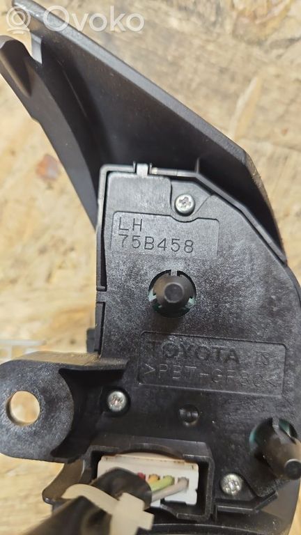 Lexus IS 220D-250-350 Steering wheel buttons/switches