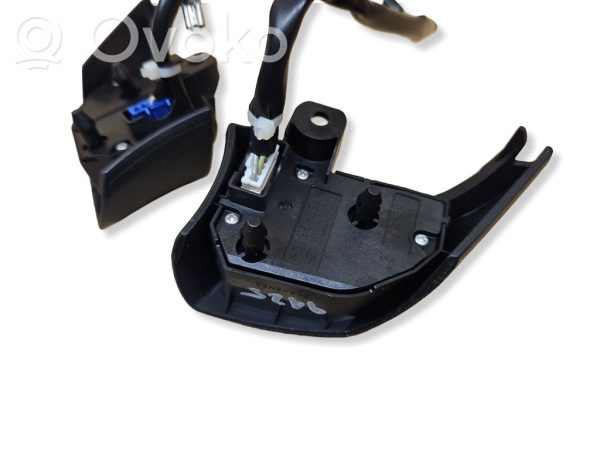Lexus IS 220D-250-350 Steering wheel buttons/switches