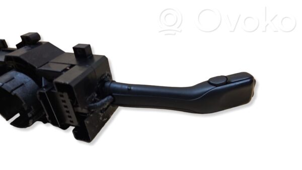 rrr-part-237-af3619e3fc97713421fb11acef061c6e Audi A6 S6 C5 4B Klaasipuhasti suunatulede kang/lüliti
