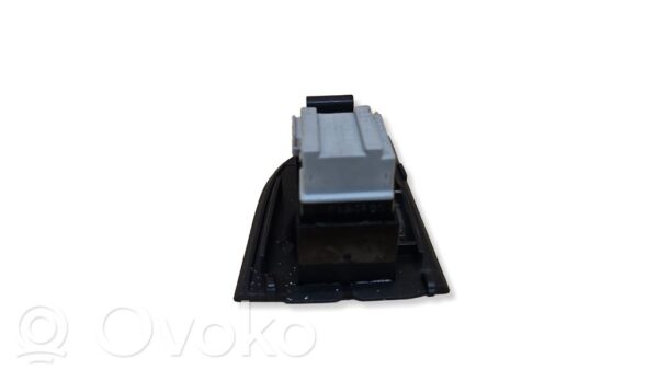 rrr-part-241-d419ead1e2c7a8fc0a2f965ddcd44a1f-1 Audi A6 S6 C5 4B Electric window control switch