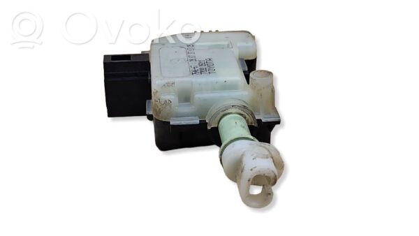 Toyota Avensis T250 Fuel tank cap lock motor