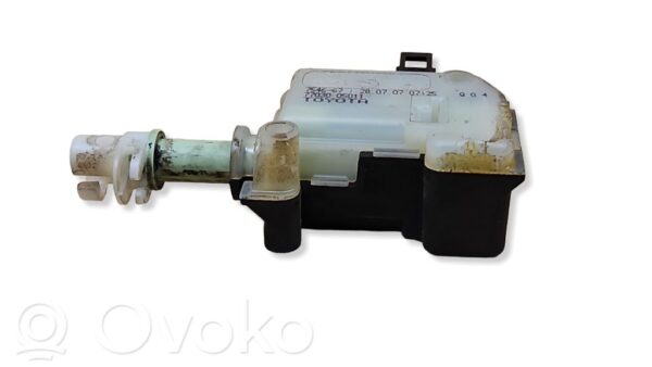 Toyota Avensis T250 Fuel tank cap lock motor