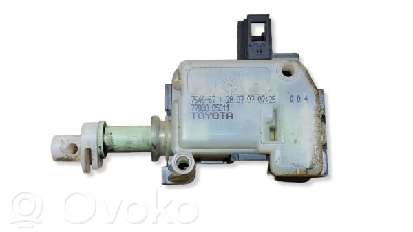 Toyota Avensis T250 Fuel tank cap lock motor