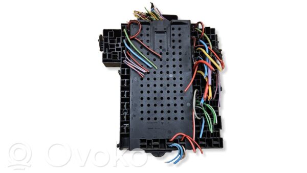 rrr-part-36-5faa4fb52b579ab23199773120ce4f38-1 Volvo S60 Fuse module