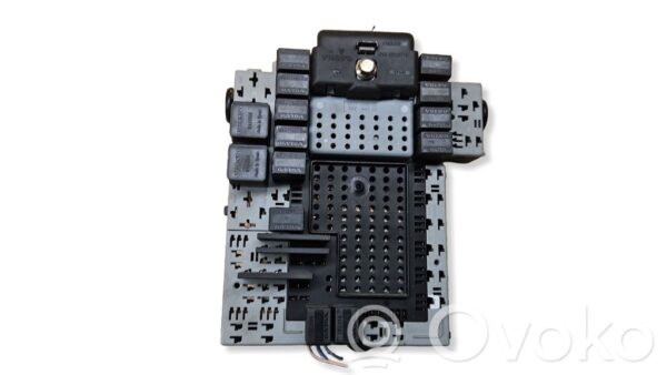 rrr-part-36-fc2dca6d8f3bc4b8902bf418685bad9f-1 Volvo S60 Fuse module