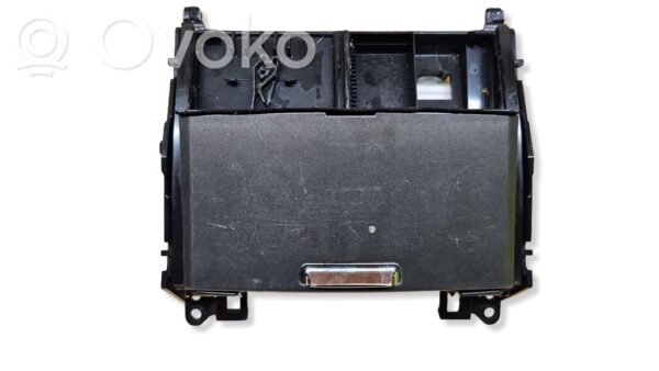 rrr-part-370-0a7b464666a83412752296c6be8bf62b Lexus IS 220D-250-350 Car ashtray