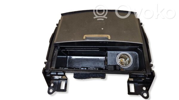 rrr-part-370-236313d09706dde233461bce453e6b92 Lexus IS 220D-250-350 Car ashtray