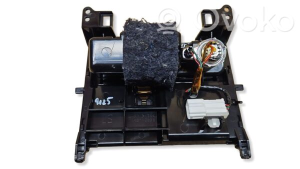 rrr-part-370-33cbb86beb11e78aeb06e14965159bc9 Lexus IS 220D-250-350 Car ashtray