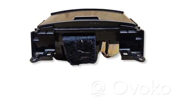 rrr-part-370-438693da8854a67cbb5db939482cf606 Lexus IS 220D-250-350 Car ashtray