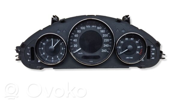 Mercedes-Benz CLS C219 Speedometer (instrument cluster)