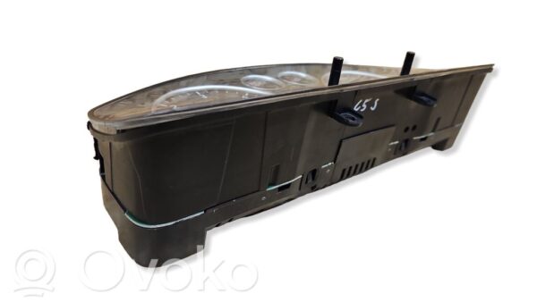 Audi A6 S6 C5 4B Speedometer (instrument cluster)