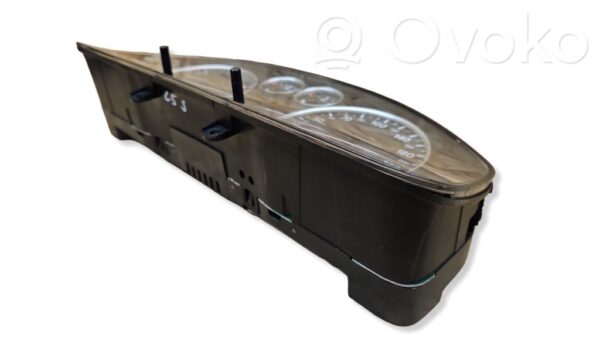 Audi A6 S6 C5 4B Speedometer (instrument cluster)