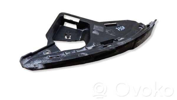 Volvo XC60 Headlight/headlamp mounting bracket