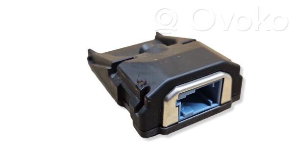 rrr-part-447-5a2276144e46a30cc5fc8f69d9c0d227-1 Citroen Berlingo Windshield/windscreen camera