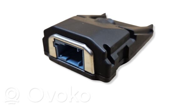 rrr-part-447-e20b76e6ffaf0bd38cdcc3628d5de3a2 Citroen Berlingo Windshield/windscreen camera